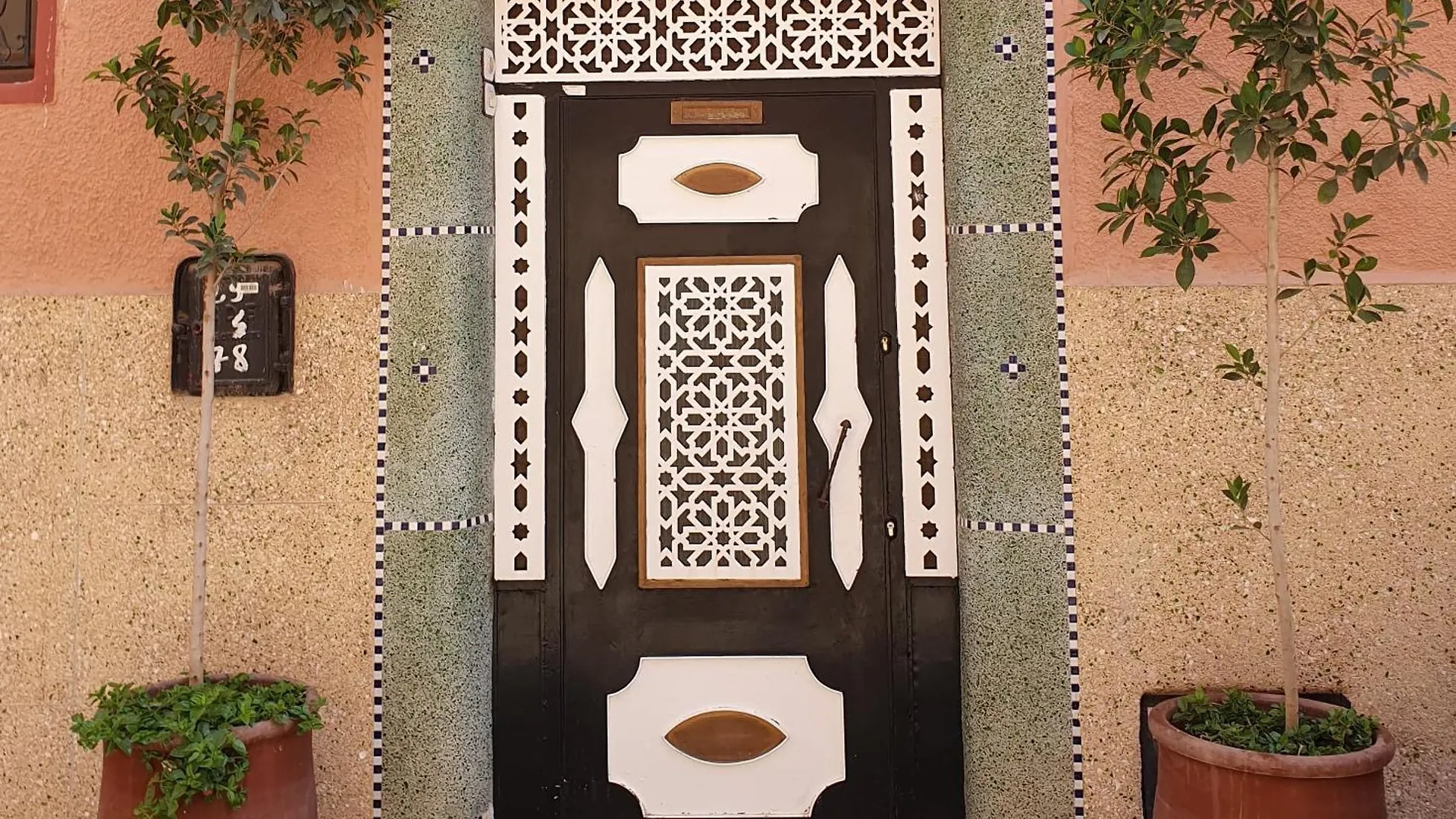 아파트 Riad Pour Les Familles 마라케시